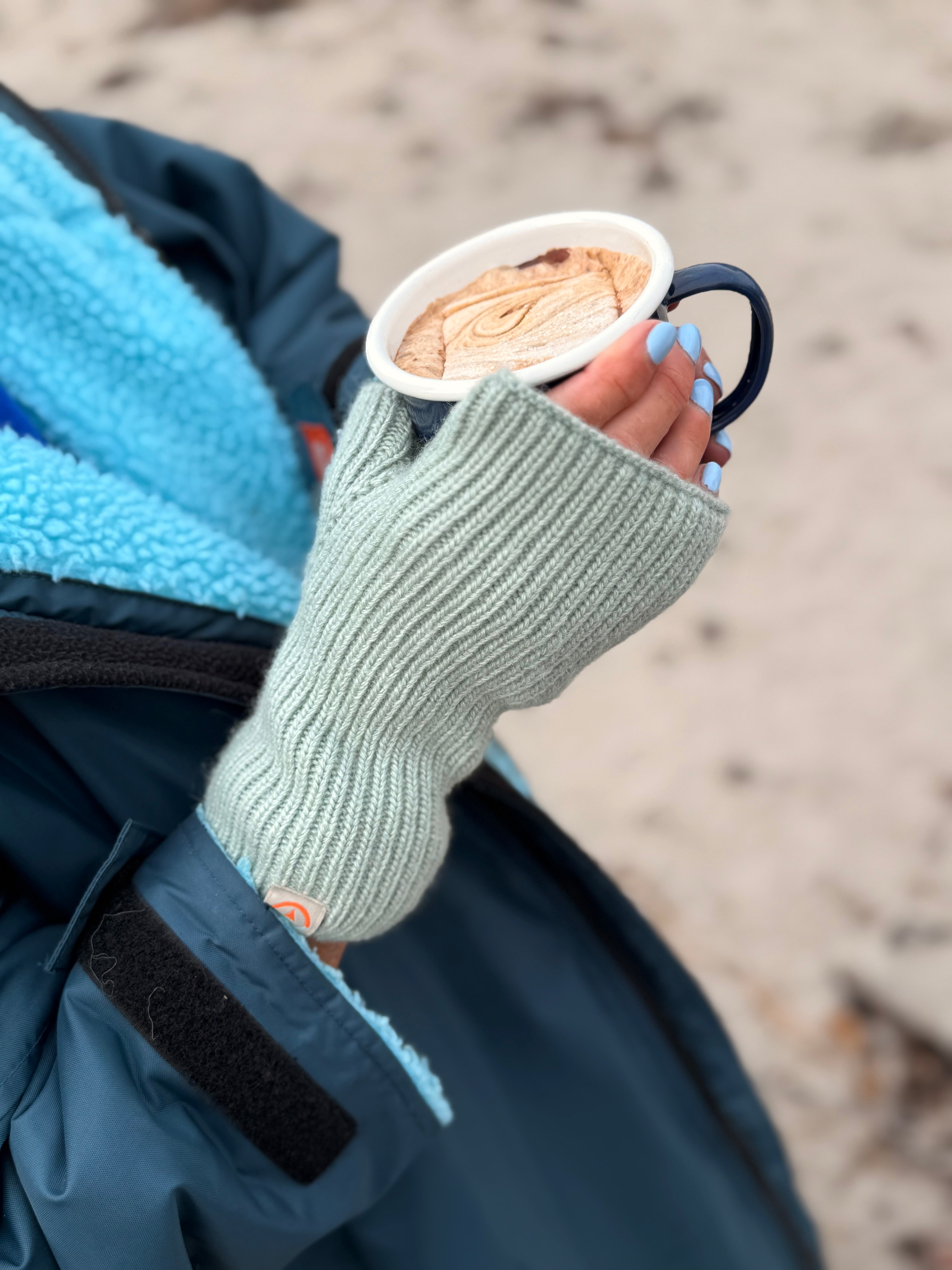 Cocoon Cosy Cuffs - Cashmere Fingerless Gloves – True North Life