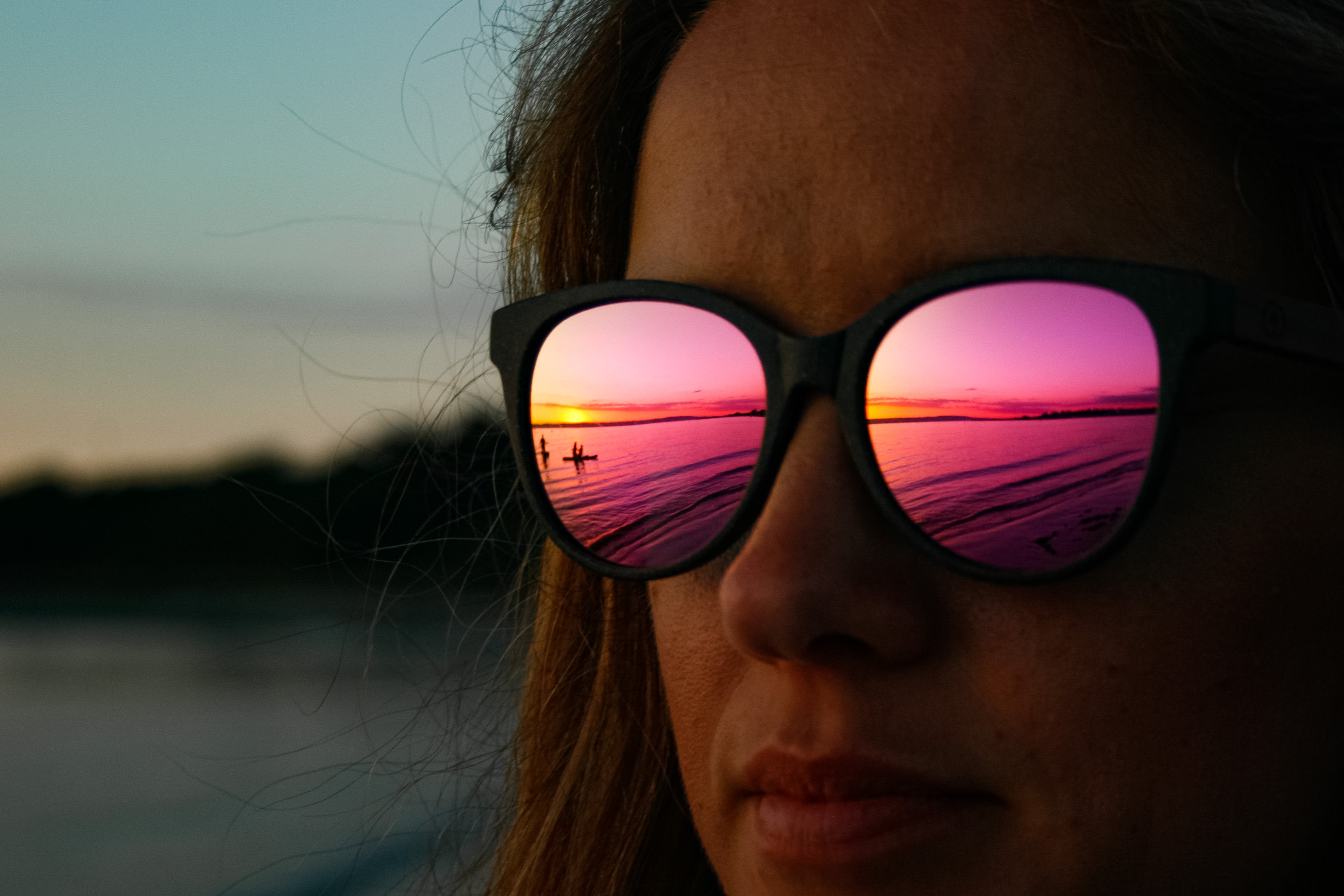 Made with a sustainable speckled wheatstraw or coffee residue frame and walnut wood temples, it's lightweight, comfortable and eco-friendly. Available in charcoal, olive green, coffee and mint frames and fitted with UV400 polarised lenses in smoke, mirrored rose pink and mirrored honey, they are a natural, biodegradable alternative to plastic sunglasses.