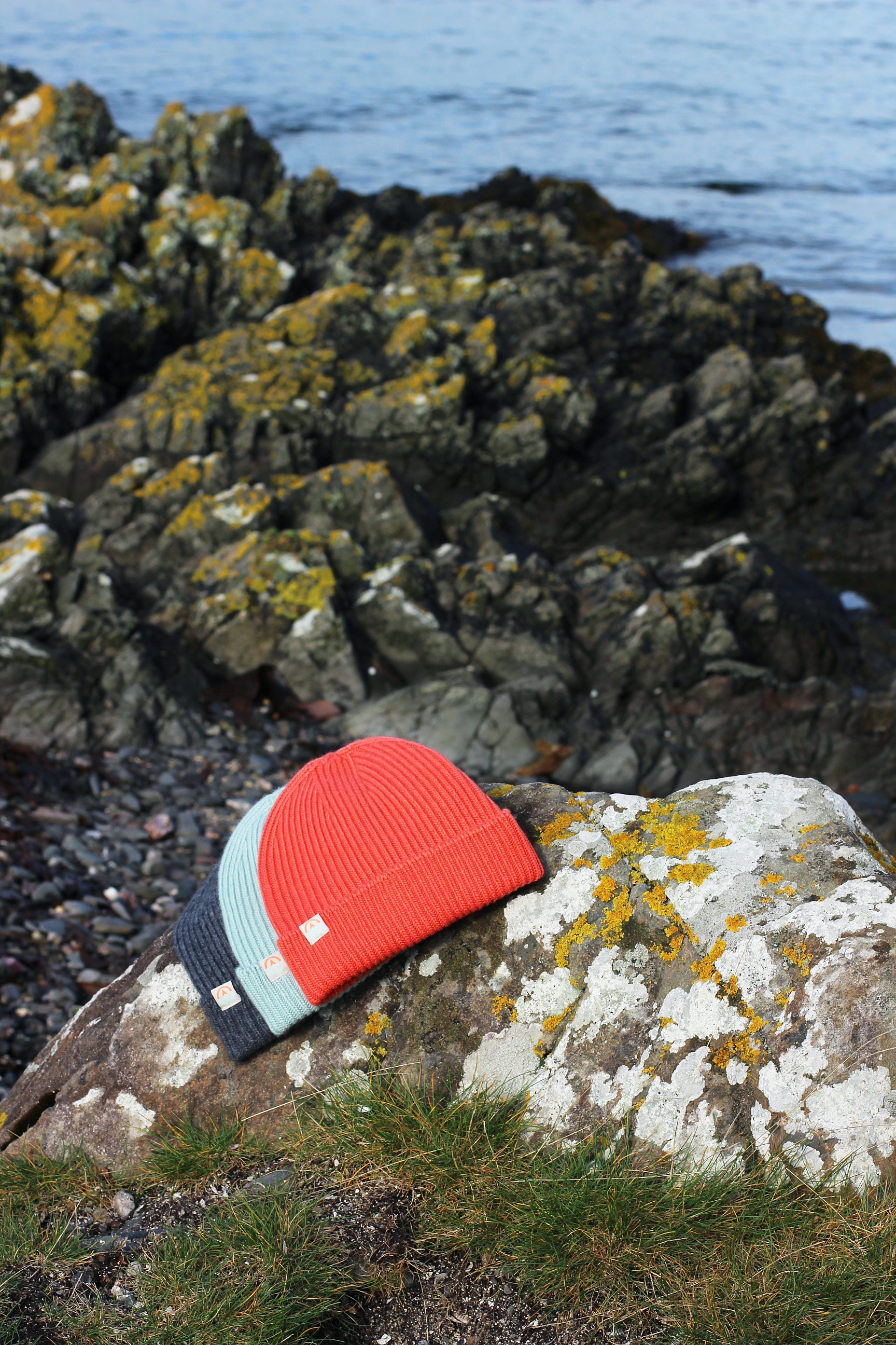 Malin Cashmere + Merino Mix Ribbed Beanie - Coral