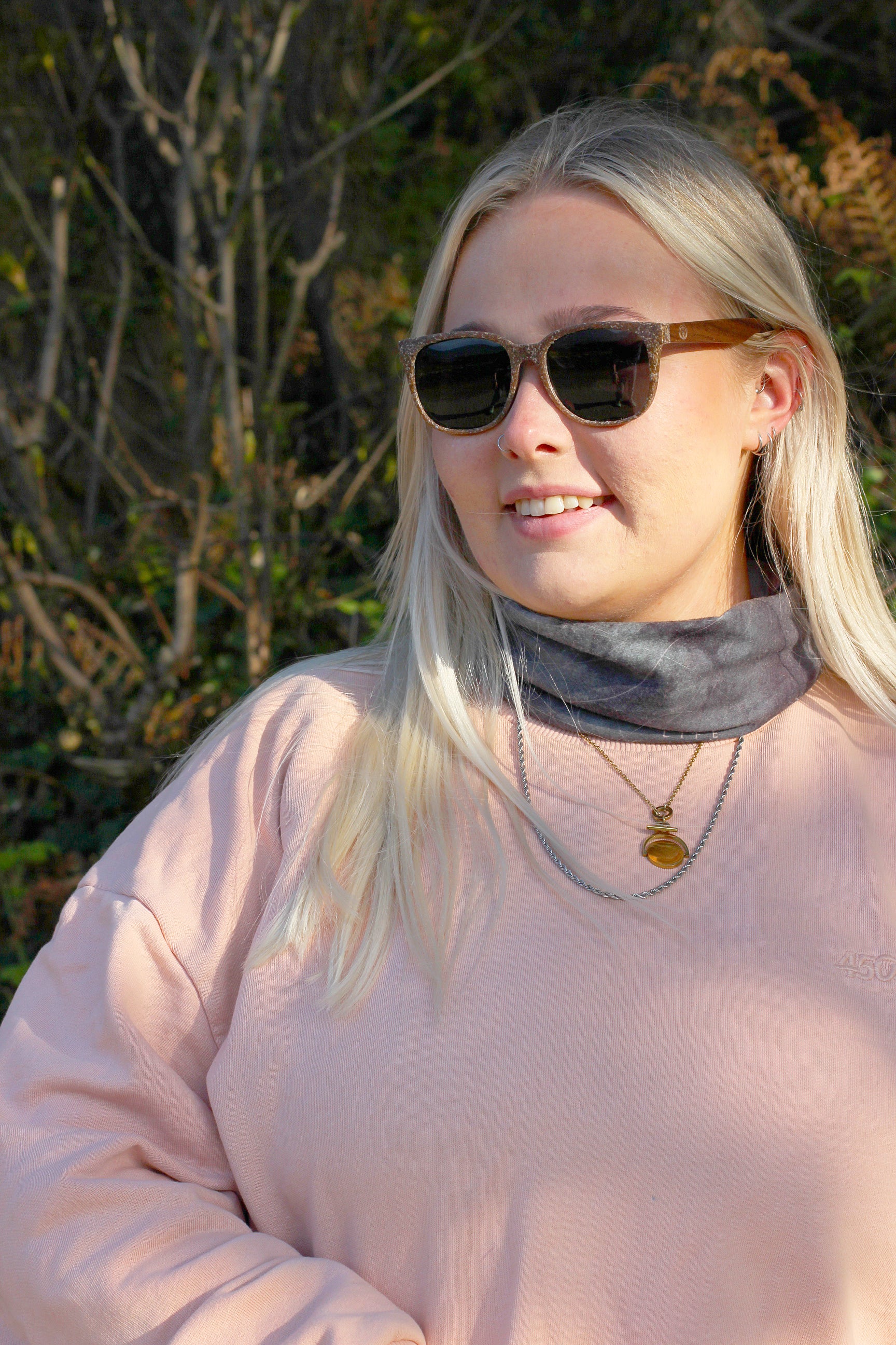 A classic soft rectangular frame. Made with a sustainable speckled charcoal wheatstraw or coffee residue frame and walnut wood temples, it's lightweight and comfortable offering the highest protection with UV400 polarised lenses in a smoke black colour or mirror sky blue. Eco-friendly using plastic alternative frames t…